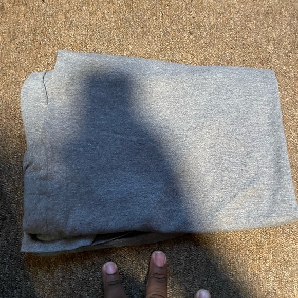 Hanes Gray Short Sleeve Tee with Green Graphic - Picture 4 of 4